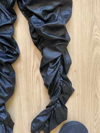 Leggings cuero negro fruncidos