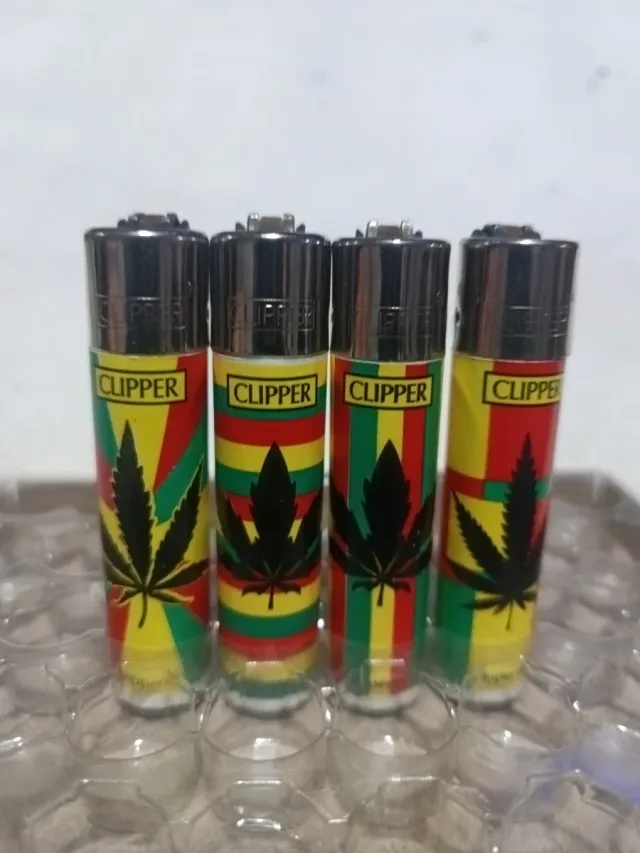 4 Mecheros Clipper Diseño Hoja Marihuana