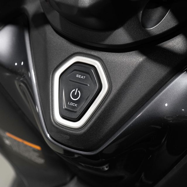 YAMAHA TMAX 560 TECH MAX