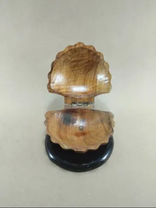 Joyero madera tallada con base