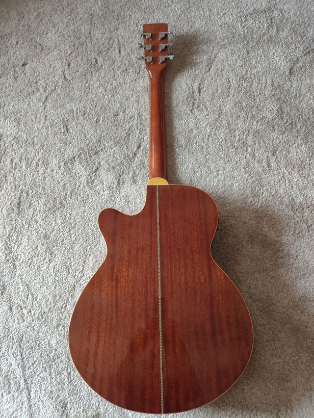 Guitarra Acústica Rochester nueva.