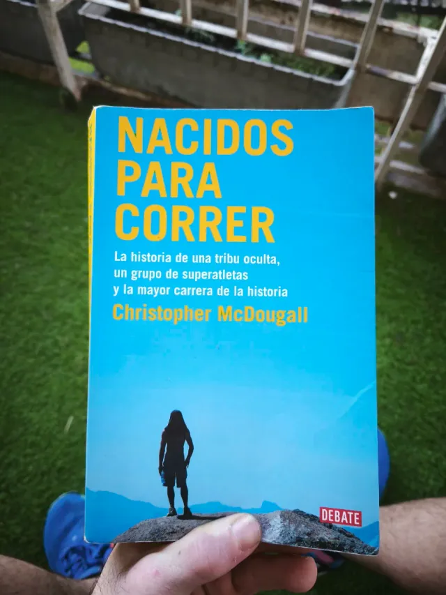 Nacidos para correr: La historia de una tribu o...