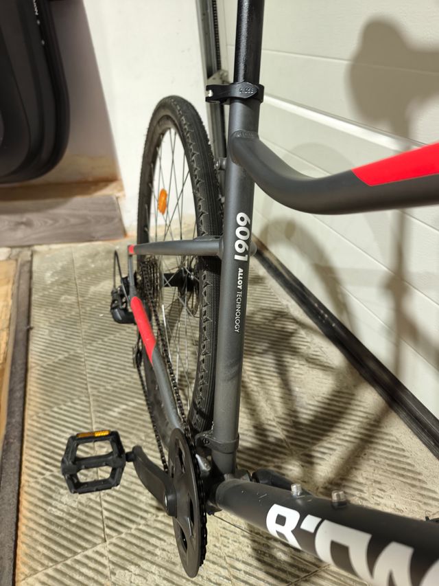 Bicicleta BTWIN Riverside 500 Gris/Roja