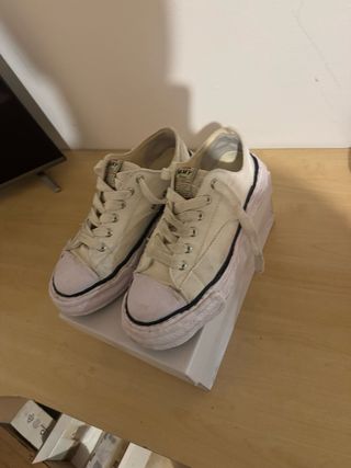 Mihara Yasuhiro sneakers bianche
