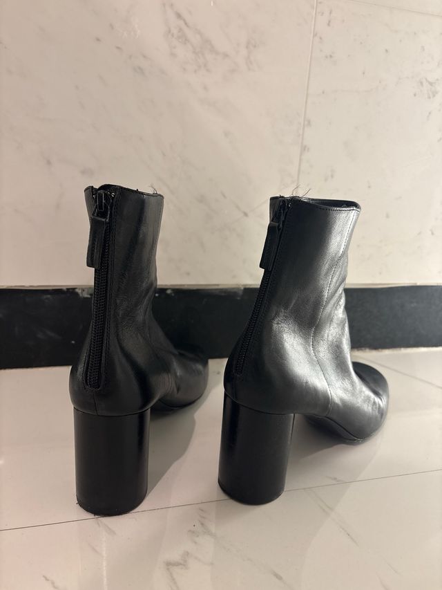 Botines de tacón Sandro negros