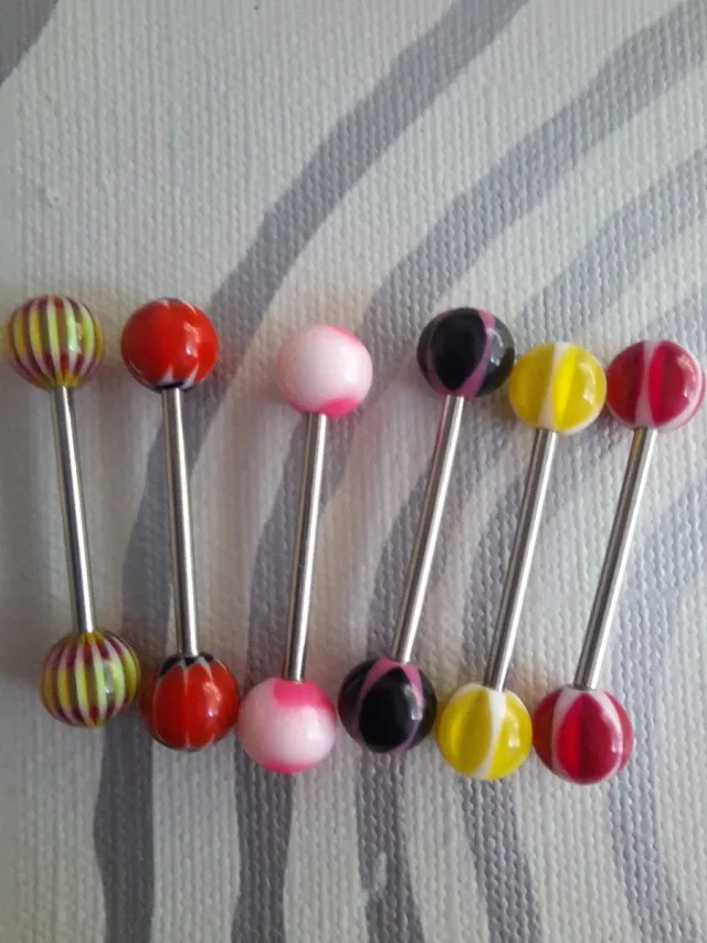 6 piercings para lengua o pezón