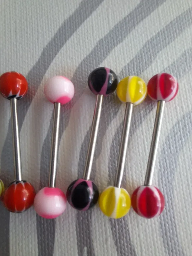 6 piercings para lengua o pezón