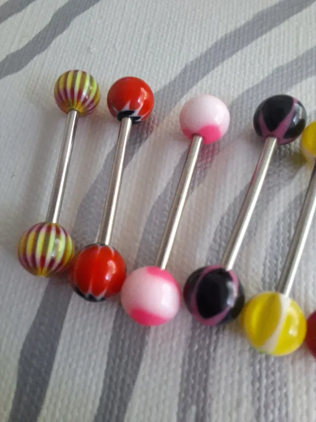 6 piercings para lengua o pezón