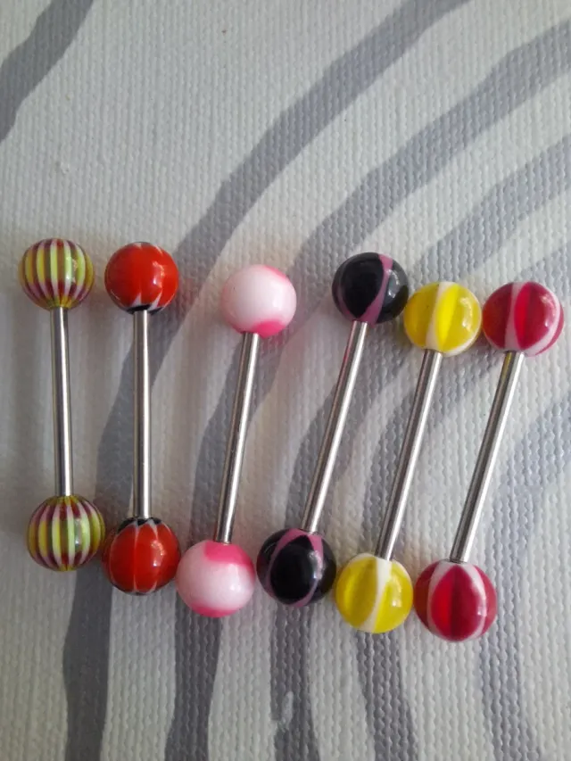 6 piercings para lengua o pezón