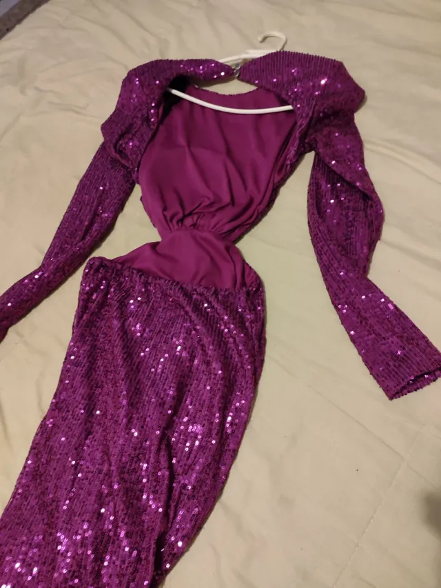 Vestido Morado Brillante Espalda Descubierta