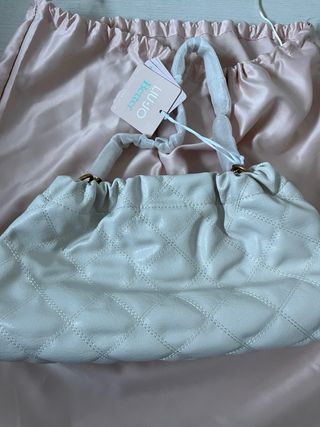 Bolso Liu Jo color crema