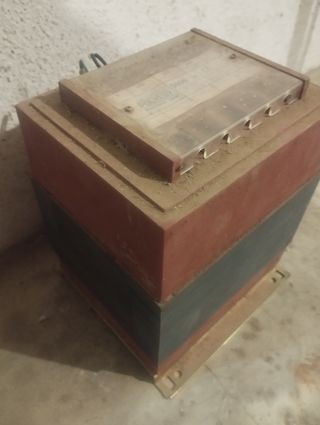 Transformador Polylux 5000VA 400V a 220V