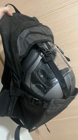 Mochila para moto (casco) impermeable. 36L