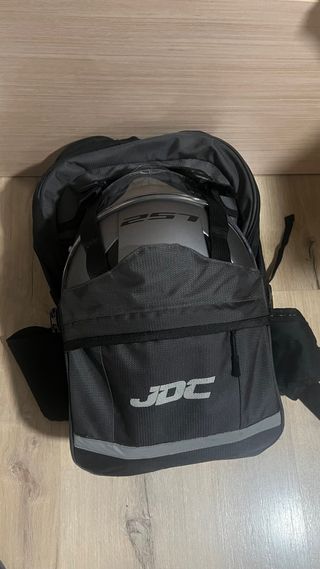 Mochila para moto (casco) impermeable. 36L