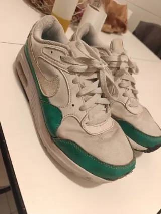 Nike Air Max Verde y Blanco