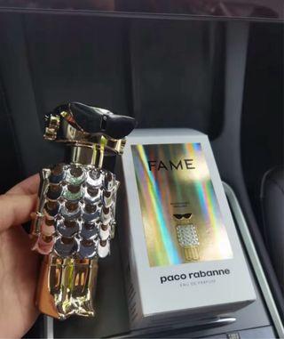 Perfumes de hombre y mujer edición Robots .