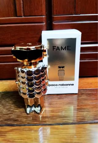 Perfumes de hombre y mujer edición Robots .