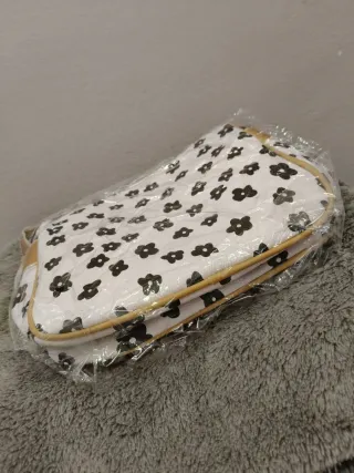 Set 2 borse bianche a fiori con tracolla nuove