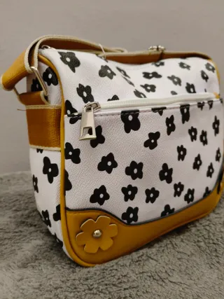 Set 2 borse bianche a fiori con tracolla nuove