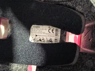 Patines infantiles Oxelo rosas y morados