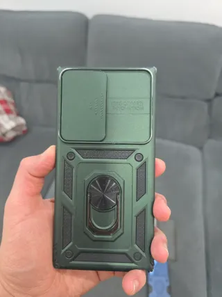 Custodie per iPhone e Samsung