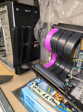 Cavo Riser Cooler Master PCIe per VGA + Rack