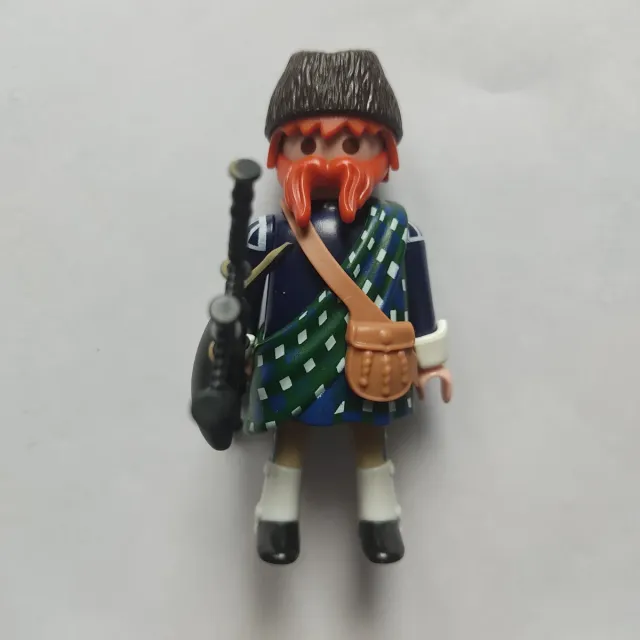 Playmobil Gaitero Escocés Serie 18