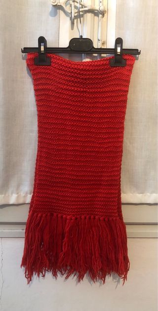 Sciarpa lunga fatta a mano rossa