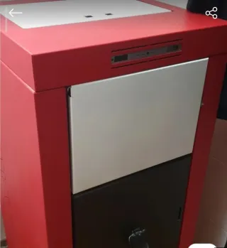 Caldera Pellet 18KW Roja y Plateada