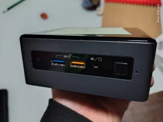 Intel NUC BOXNUC8i3BEH2 Mini PC