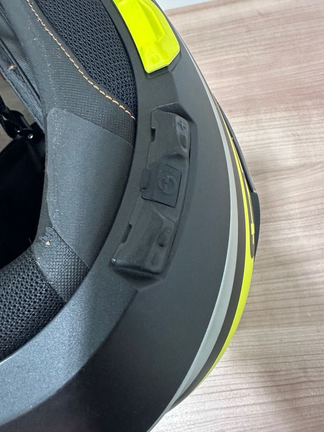 Casco Schuberth C4 Legacy Amarillo + Intercomunica