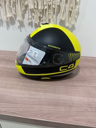 Casco Schuberth C4 Legacy Amarillo + Intercomunica