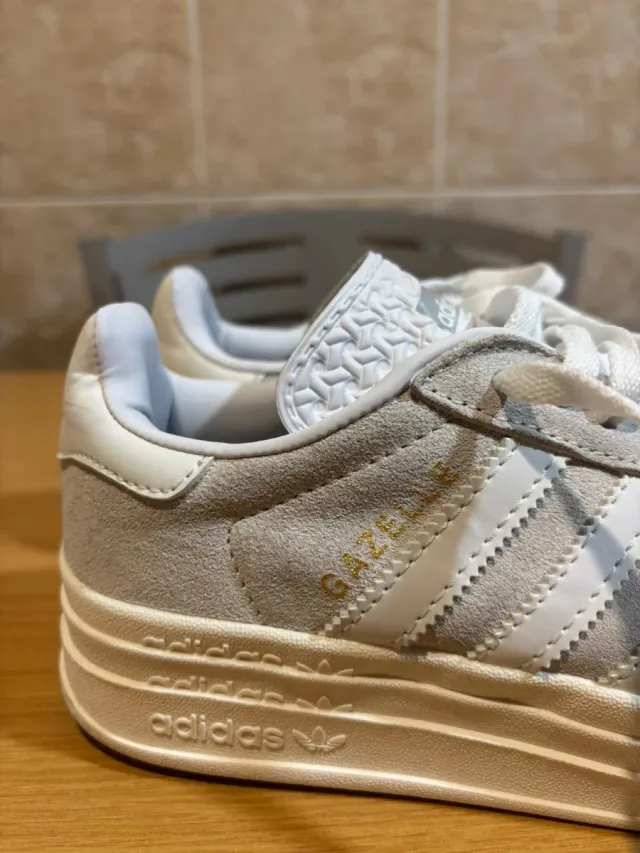 Deportivas Adidas Gazelle Plataforma Gris