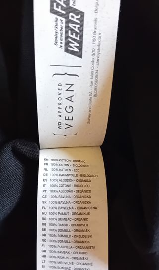 2x Magliette Wudy AIA con logo e frasi simpatiche