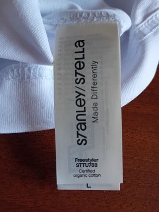 2x Magliette Wudy AIA con logo e frasi simpatiche