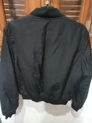 Chaqueta Bomber Negra Bordada Floral Talla XL