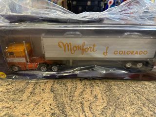 Peterbilt 352H Monfort 1/43 Altaya