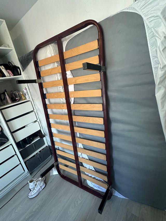 Somier de madera y metal