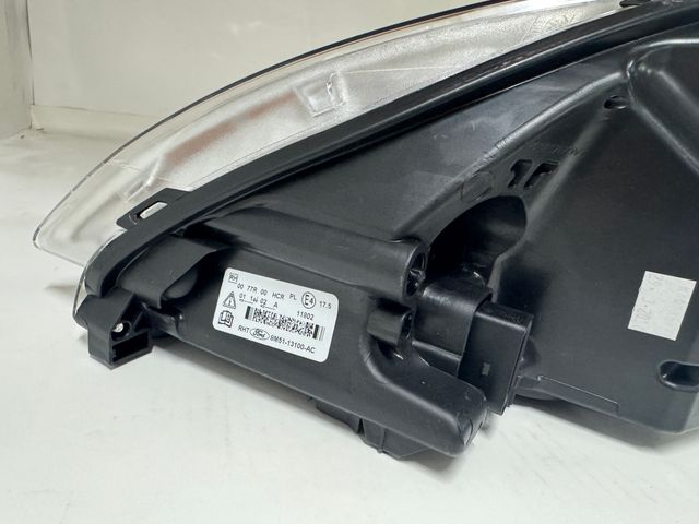 FARO DERECHO FORD FOCUS CROMADO NUEVO