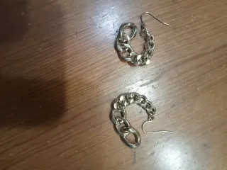 Pendientes largos dorados cadena