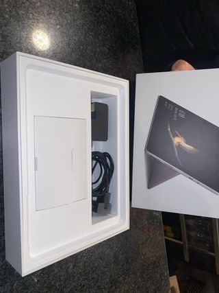 Microsoft Surface Go gris