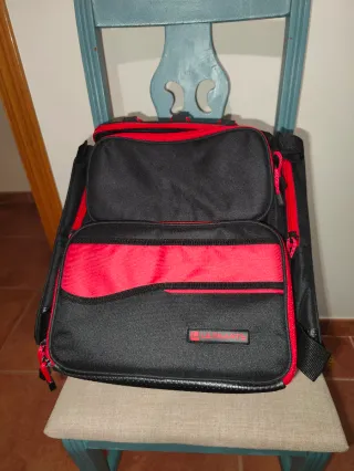 Mochila Ultimate Negra y Roja