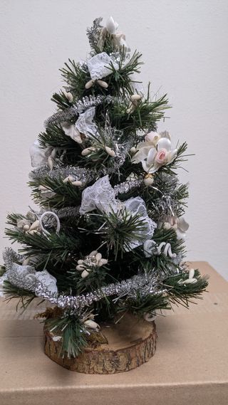 Alberino di Natale decorato