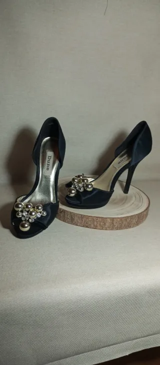 Zapatos de tacón Dune negros con adornos dorados