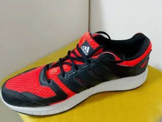 Adidas Galaxy  negras y rojas original