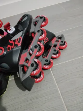 Patines en línea 4 ruedas con bolsa de regalo.