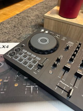 Controladora DJ Pioneer DDJ-FLX4