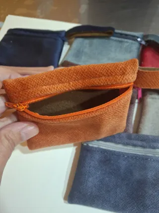 Lote de 8 monederos hechos a mano.