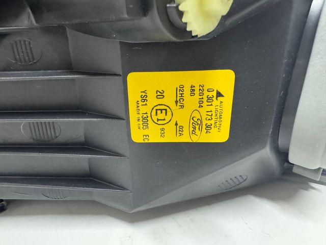 FARO DERECHO FORD FIESTA 96 REF: 1127895