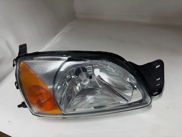 FARO DERECHO FORD FIESTA 96 REF: 1127895